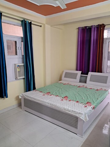Bedroom in 2 BHK Apartment at Saket – for Rent