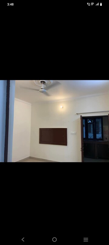 Room in 2 BHK Builder Floor at Saket – for Rent