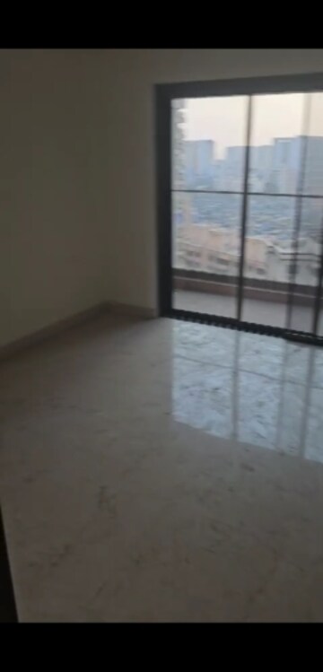 Room in 3.5 BHK Apartment at K Raheja Ascencio, Chandivali – for Rent