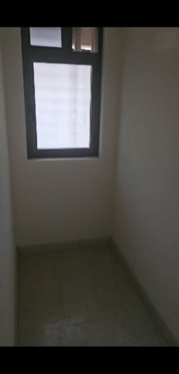 Room in 3.5 BHK Apartment at K Raheja Ascencio, Chandivali – for Rent