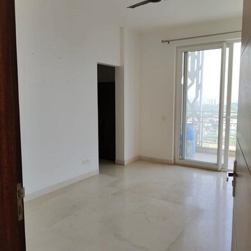 Room in 3 BHK Apartment at Puri Emerald Bay, Sector 104 – for Rent