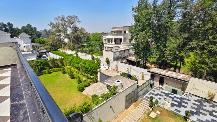 Exterior View, dera mandi 5 Bedroom 1000 Sq.Yd. Villa In Dera Mandi Delhi 8431735