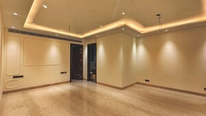 Room in 5 BHK Villa at Dera Mandi – for Sale