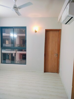 Room in 3 BHK Apartment at M3M Sky City, Sector 65 – for Sale