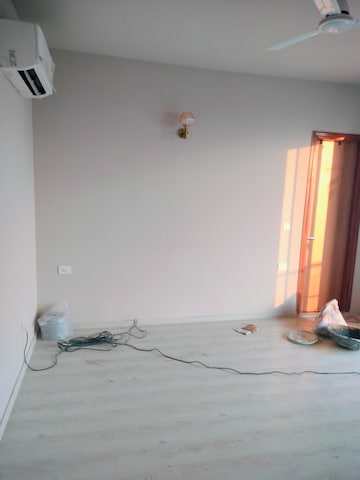 Room in 3 BHK Apartment at M3M Sky City, Sector 65 – for Sale
