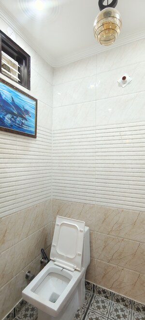 Bathroom in 1 BHK Builder Floor at Dwarka Mor – for Sale