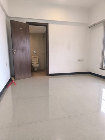 Room in 2 BHK Apartment at Shalom CHS Chembur, Chembur – for Rent