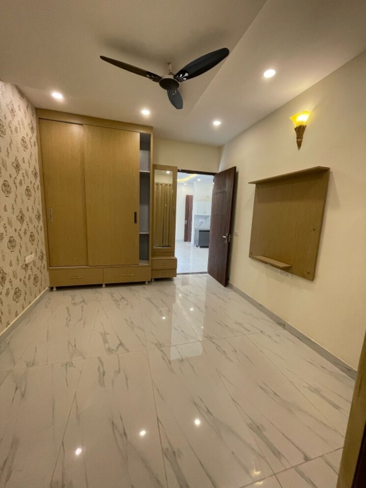Room, kharar 3 Bedroom 135 Sq.Yd. Builder Floor In Kharar Mohali 8431813