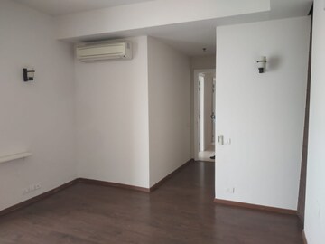 Room in 2 BHK Apartment at Ireo Victory Valley, Sector 67 – for Rent