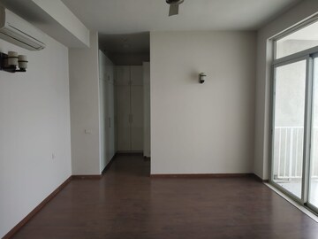 Room in 2 BHK Apartment at Ireo Victory Valley, Sector 67 – for Rent