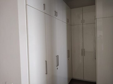Room in 2 BHK Apartment at Ireo Victory Valley, Sector 67 – for Rent