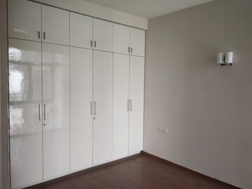 Room in 2 BHK Apartment at Ireo Victory Valley, Sector 67 – for Rent