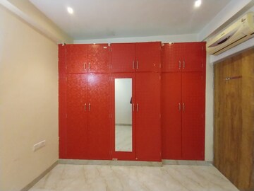 Room in 2 BHK Apartment at Vasant Kunj – for Rent