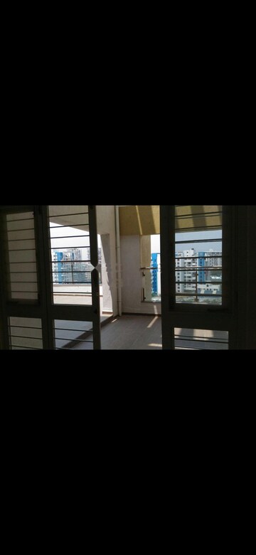 Room in 3 BHK Apartment at Gini Viviana, Balewadi – for Rent