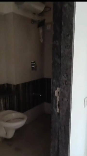 Bathroom in 3 BHK Apartment at Sindhi Society – for Rent