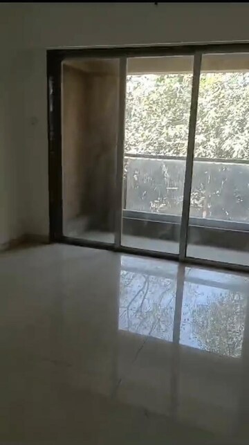 Room in 3 BHK Apartment at Sindhi Society – for Rent