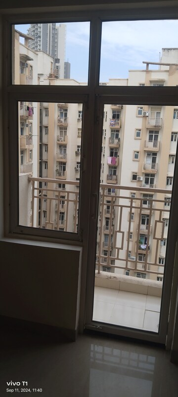 2 BHK Apartment For Rent in Shree Vardhman Mantra, Sector 67