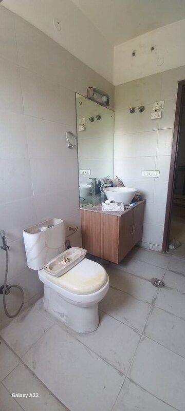 Master Bedroom in 1 BHK Builder Floor at Sector 51 – for Rent