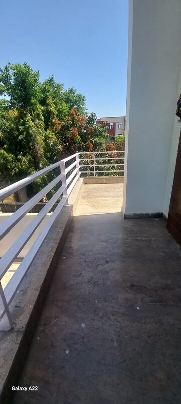 Balcony in 1 BHK Builder Floor at Sector 51 – for Rent
