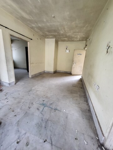 Room in 3 BHK Apartment at Bariatu – for Rent