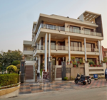 6+ BHK + Pooja Room,Servant Room,Study Room,Extra Room 390 Sq.Mt. Independent House in Beta II Greater Noida