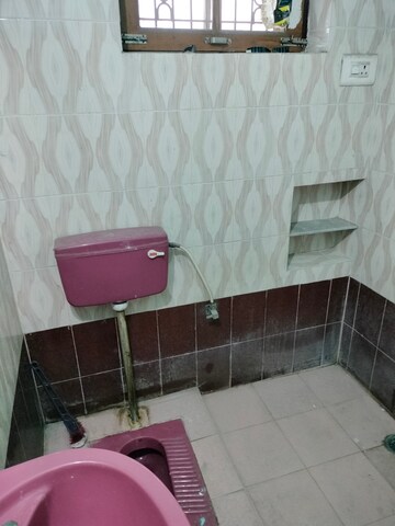 Bathroom in 2 BHK Builder Floor at Gomti Nagar – for Rent