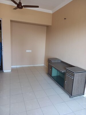 1 BHK Apartment For Sale in Unnathi Woods Phase 1 And 2, Ghodbunder Road