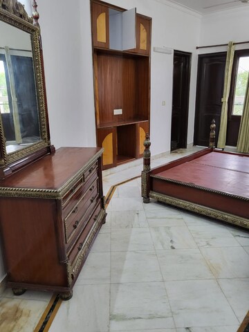 Balcony in 3 BHK Builder Floor at Safdarjang Enclave – for Rent