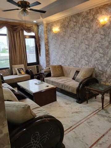 Living Room in 3 BHK Builder Floor at Safdarjang Enclave – for Rent