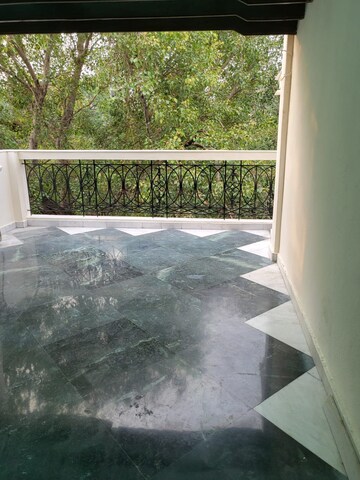 Balcony in 3 BHK Builder Floor at Safdarjang Enclave – for Rent