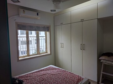 Bedroom in 1 BHK Apartment at Tardeo – for Rent