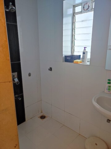 Bathroom in 1 BHK Apartment at Tardeo – for Rent