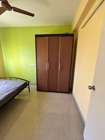 Room in 3 BHK Apartment at Ps Panache, Salt Lake City – for Rent