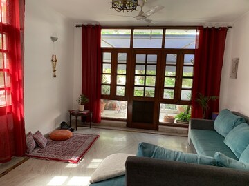 Living Room in 3 BHK Builder Floor at Safdarjang Enclave – for Rent