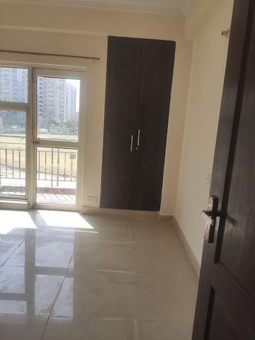 Furnished Amenities in 2 BHK Apartment at Gardenia Golf City, Sector 75 – for Rent