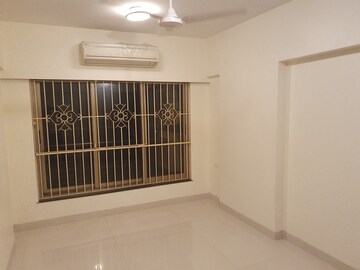 2 BHK Apartment For Rent in Santacruz West