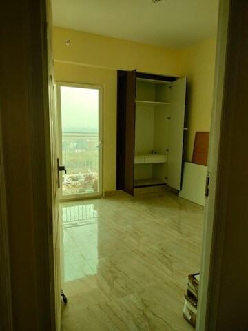 Room in 2 BHK Apartment at Migsun Ultimo, Omicron Iii Greater Noida – for Rent