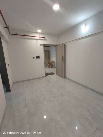 Room in 1 BHK Apartment at Paradigm 71 Midtown, Chembur – for Sale