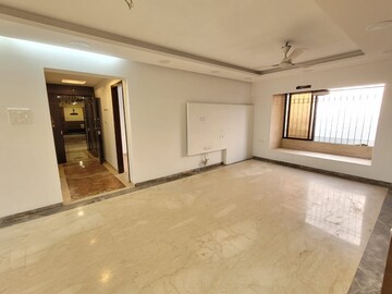 Room in 3 BHK Apartment at Kukreja Golf Scappe, Chembur – for Rent