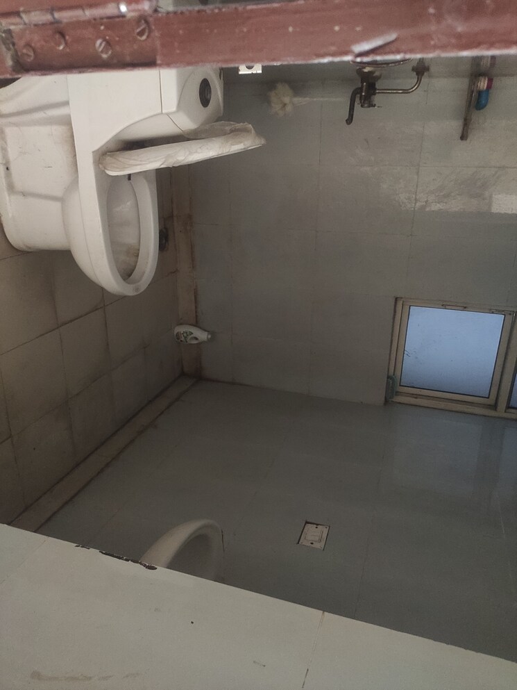Bathroom, futec-gateway 2 Bedroom 1045 Sq.Ft. Apartment In Sector 75 Noida 8432321