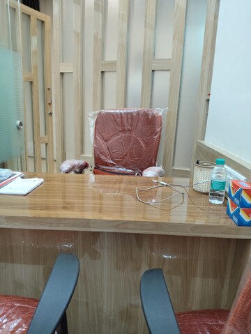  Office Space For Rent in Express Zone, Malad East