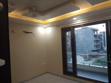 Room in 3 BHK Builder Floor at Ansal Sushant Lok I, Sector 43 – for Rent