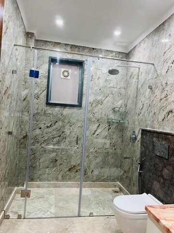 Bathroom in 3.5 BHK Builder Floor at Ansal Sushant Lok I, Sector 43 – for Rent