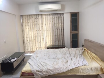 Bedroom in 2 BHK Apartment at Hiranandani Gardens Lake Castle, Powai – for Rent