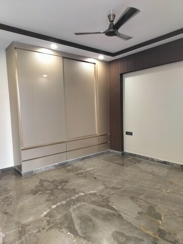 Room in 3 BHK Builder Floor at Boutique Residential Apartments B-224, Greater Kailash I – for Rent