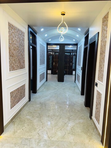 Building Lobby in 4 BHK Builder Floor at Indrapuram – for Sale