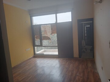 Room in 3 BHK Apartment at Aditya Palm Court, Vip Road – for Rent