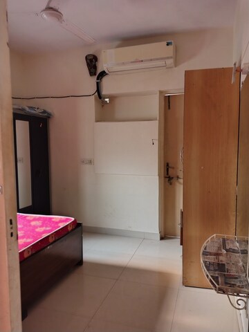 Furnished Amenities in 2 BHK Apartment at Seema Apartments Andheri, Andheri West – for Rent