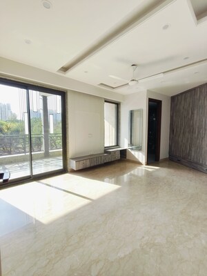 Room in 4 BHK Builder Floor at Kohli One Malibu Town, Sector 47 – for Sale