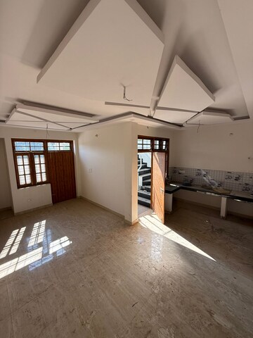 1.5 BHK Builder Floor For Rent in South City 1